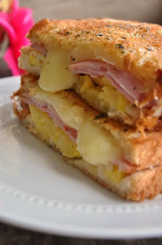 Super-Delicious Hawaiian Grilled Cheese Sandwich