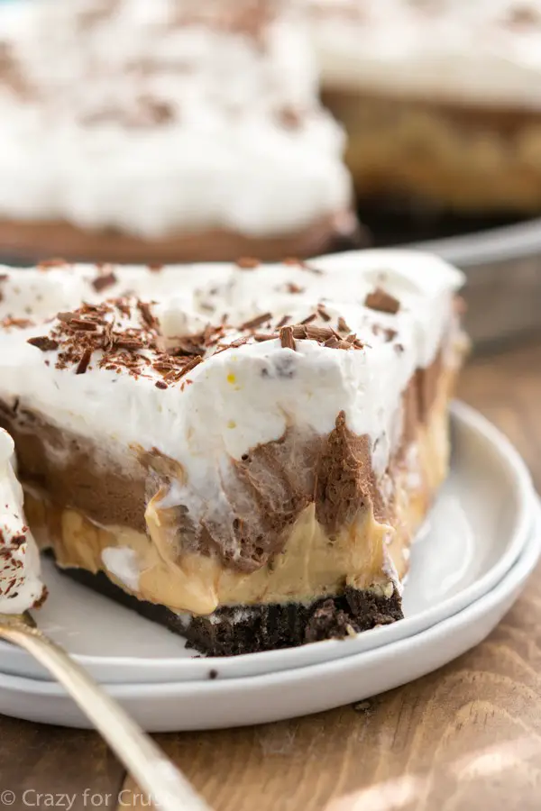 This No-Bake Peanut Butter Chocolate Cream Pie Is Jaw-Dropping