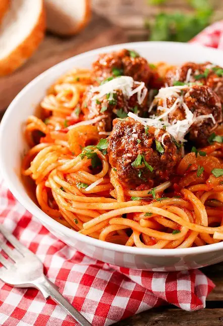 Quick And Easy One Pot Spaghetti & Meatballs