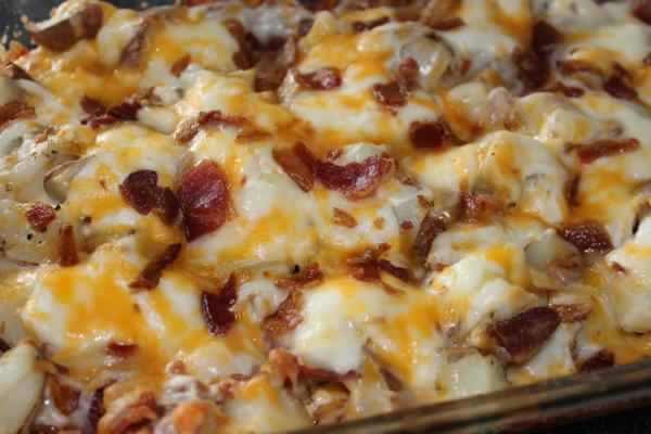Easy & Delicious 4 Steps Dinner Recipe That Everyone Will Love: Twice Baked Potato Casserole