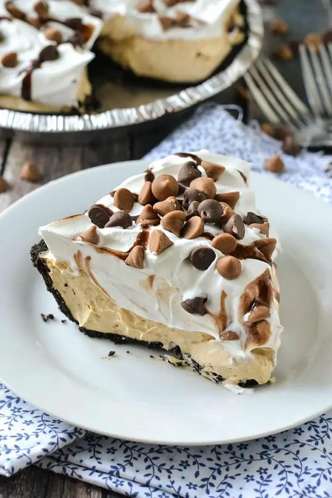 10 Minute No-Bake Peanut Butter Pie-Out Of This World Amazing!