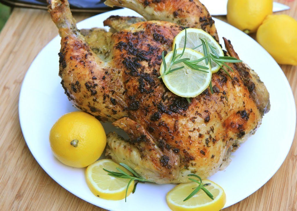 Really Juicy And Delicious Lemon, Garlic &amp; Rosemary Roasted Chicken