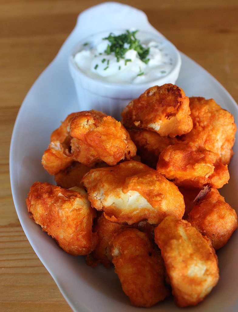 Next Time You're Craving Buffalo Wings, Opt For These Crispy And Amazing Cauliflower Buffalo "Wings"