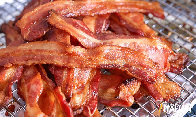 Two methods for baking bacon in the oven with almost no clean-up