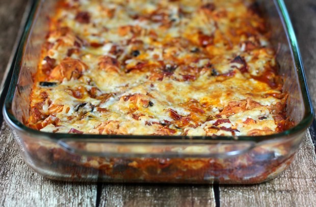 So Easy And Satisfying This Bubble Up Pizza Casserole Is Amazing