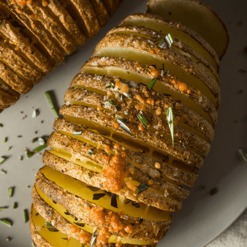 This Garlic Parmesan Roasted Potatoes Side Dish Will Make You Forget All About The Main Course
