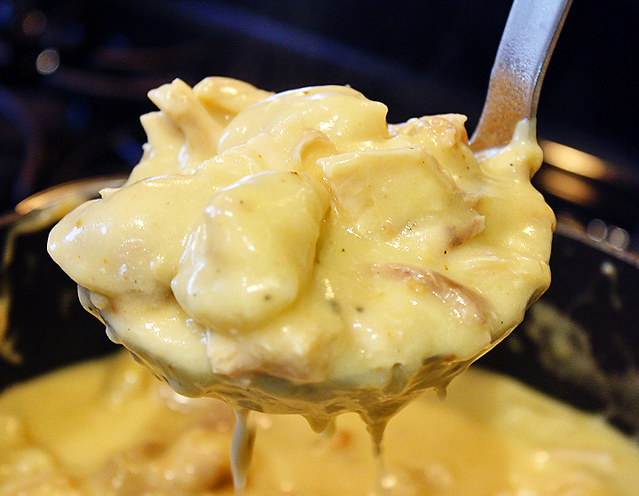 Mouthwatering And Simple To Make Chicken And Dumplings Recipe