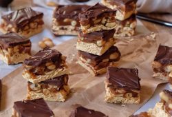 Barritas de cacahuete y caramelo tipo snickers by Delicious Martha