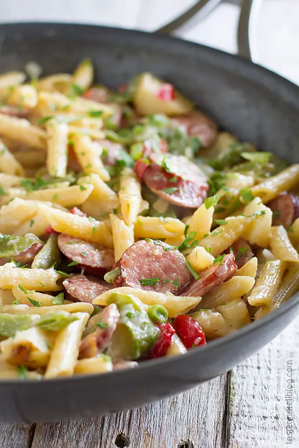 Skillet-Pasta-with-Sausage-Taste-and-Tell-