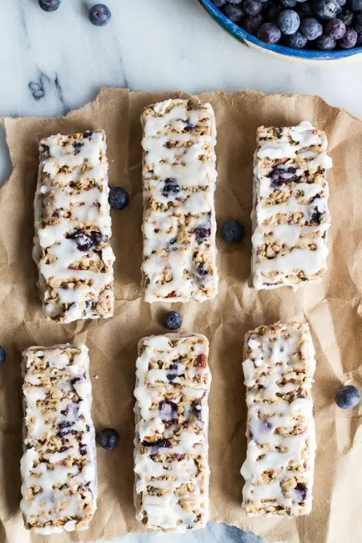 Blueberry-Vanilla-Greek-Yogurt-Granola-Bars