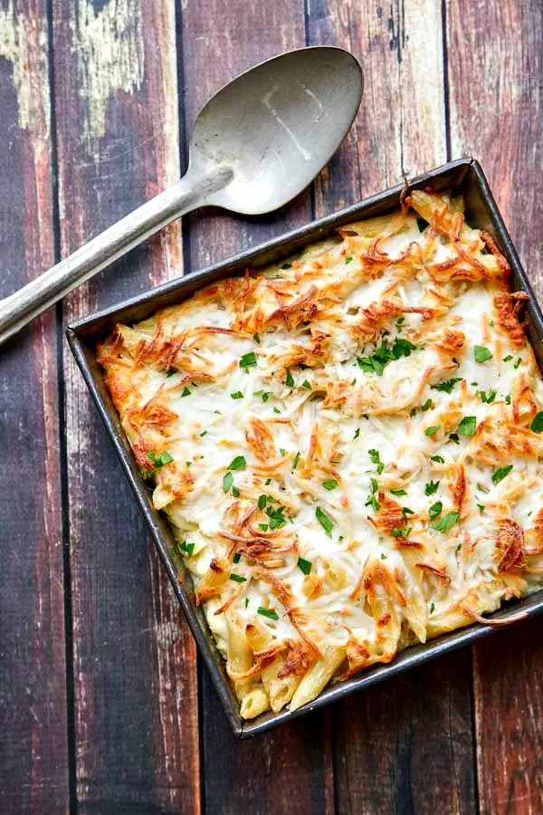 This Creamy Chicken Alfredo Pasta Bake Is Perfect For The Whole Family