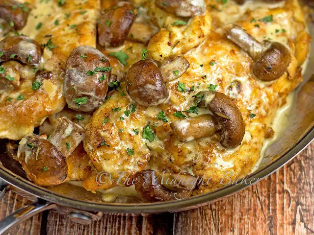 This Rosemary Chicken With Portabella Mushrooms Is Happiness In A Skillet!