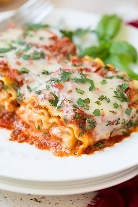 Get Creative In The Kitchen With These Super Delicious Lasagna Roll Ups
