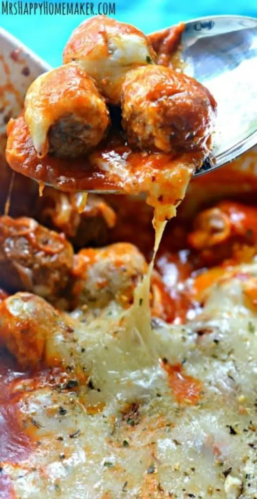 This Delicious 5 Ingredients Meatball Parmesan Casserole Will Feed A Crowd For Cheap