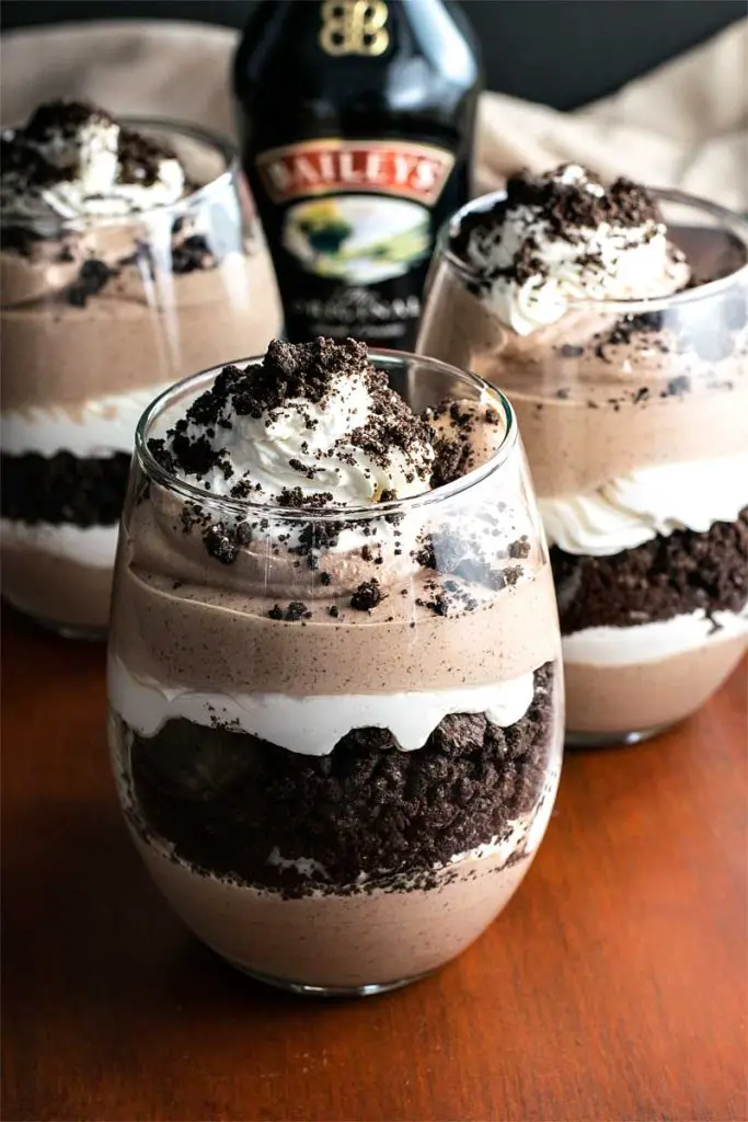 Baileys-Cookies-and-Cream-Parfaits