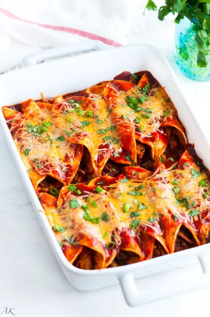 Perfectly Creamy,Flavorful And Seriously Delicious Red Chicken Enchiladas