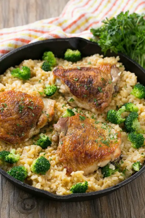 This Easy Cheesy Chicken And Broccoli Rice Casserole Dish Makes A Perfect Weeknight Meal