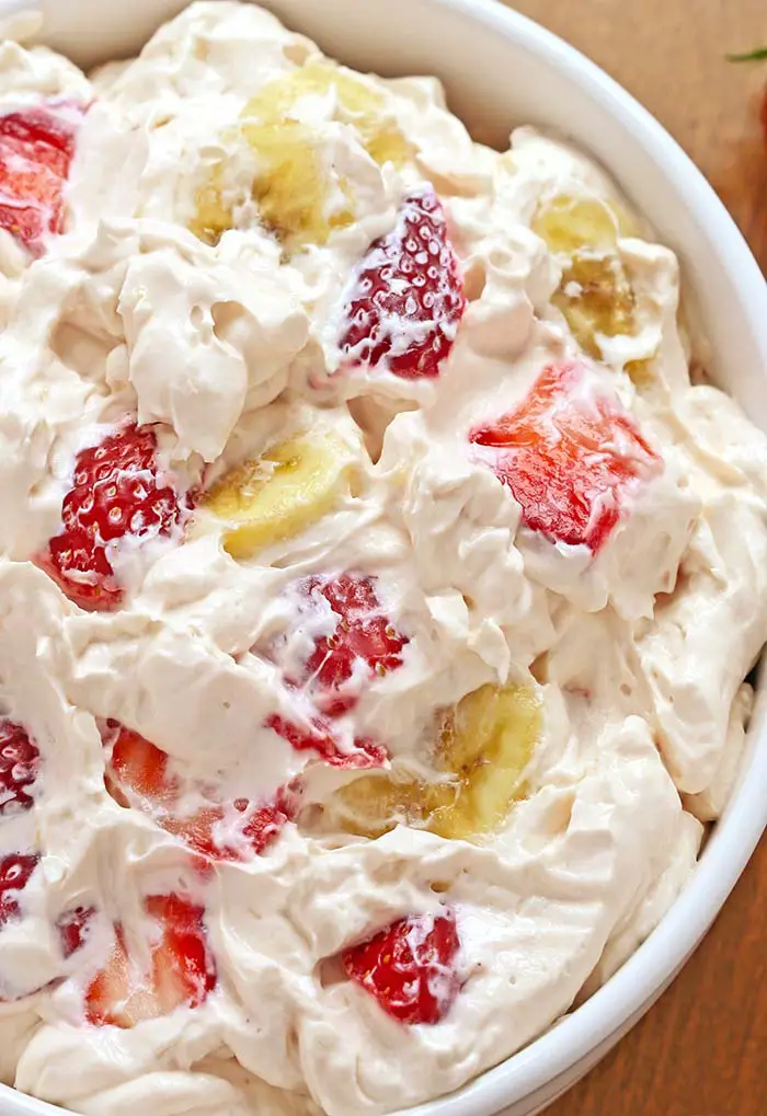 This 15 Minutes Strawberry-Banana Cheesecake Salad Is Perfect For Potlucks