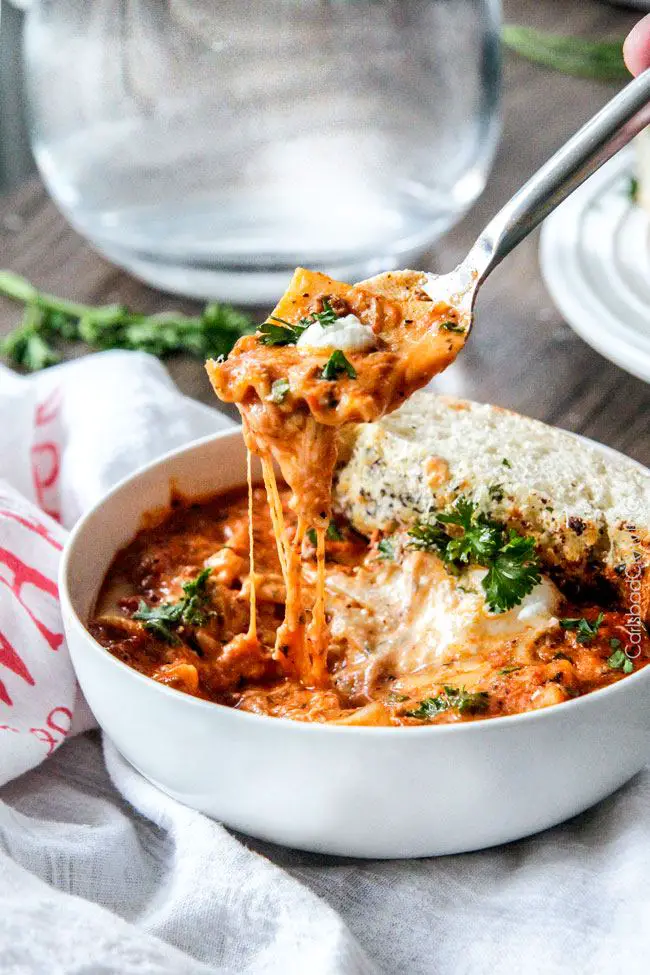 Creamy & Cheesy One Pot Lasagna Soup