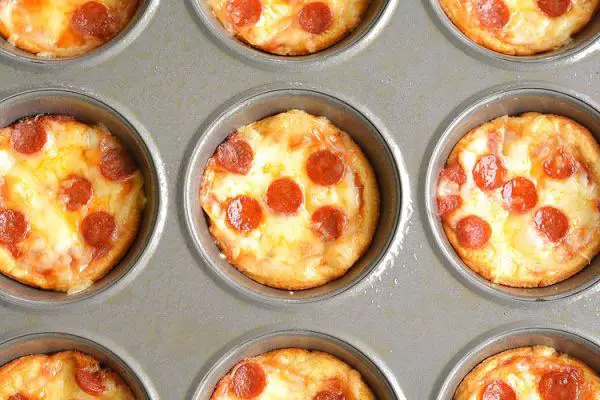 Surprisingly Easy To Make And They Taste Amazing: Deep Dish Mini Pizzas