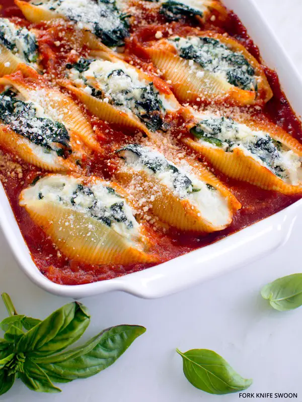 Hearty And Filling Baked Spinach And Ricotta Stuffed Shells