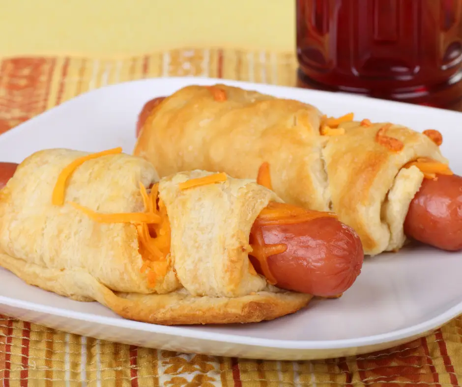 Super Easy To Make And Quick, Too: Chili Cheese Dog Bake