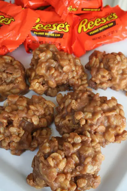 10 Minutes No Bake Reeses Krispy Cookies