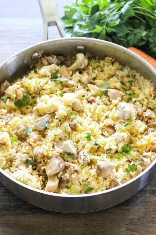 This One Pan Chicken And Rice Recipe Is Full Of Great Flavors And Perfect For A Quick Dinner