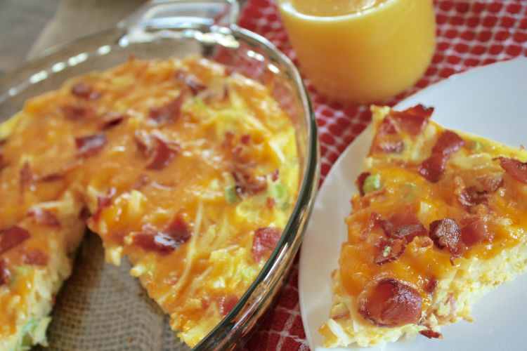 Bacon Hashbrown Quick Breakfast Casserole You\'ll Want To Make Again & Again