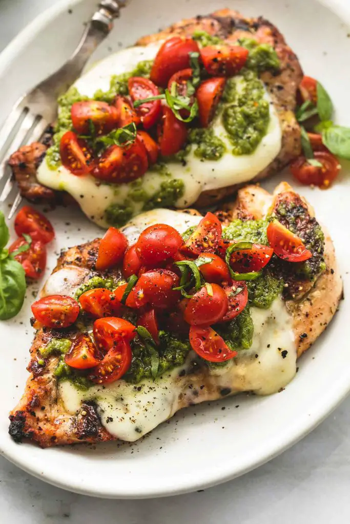 Easy & Healthy Grilled Chicken Margherita