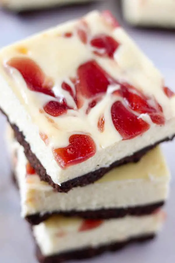 6 Delicious And Easy Strawberry Cheesecake Desserts