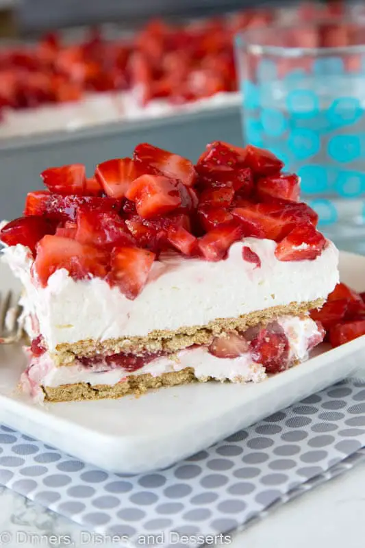 6 Delicious And Easy Strawberry Cheesecake Desserts