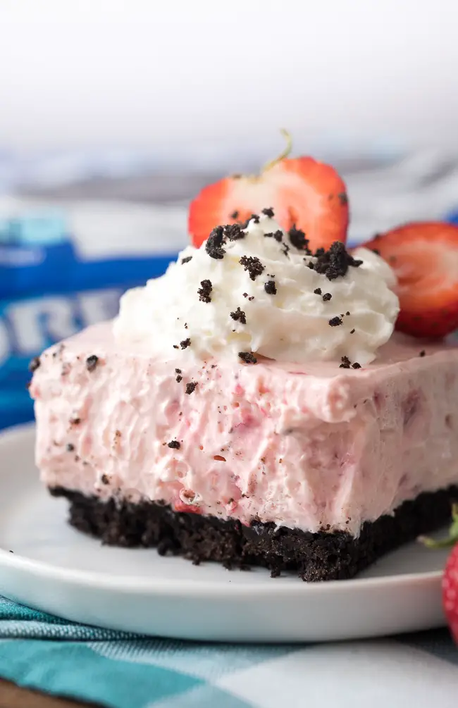 6 Delicious And Easy Strawberry Cheesecake Desserts