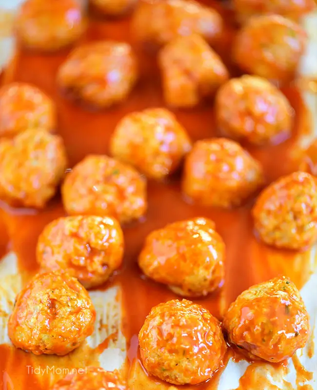 Easy And Mess-Free Buffalo Chicken Meatballs With Ranch 