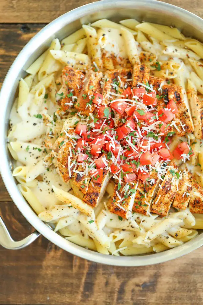 These 30 Minute Chicken Recipes Are Great Dinner Ideas For Tonight-Cajun Chicken Pasta 