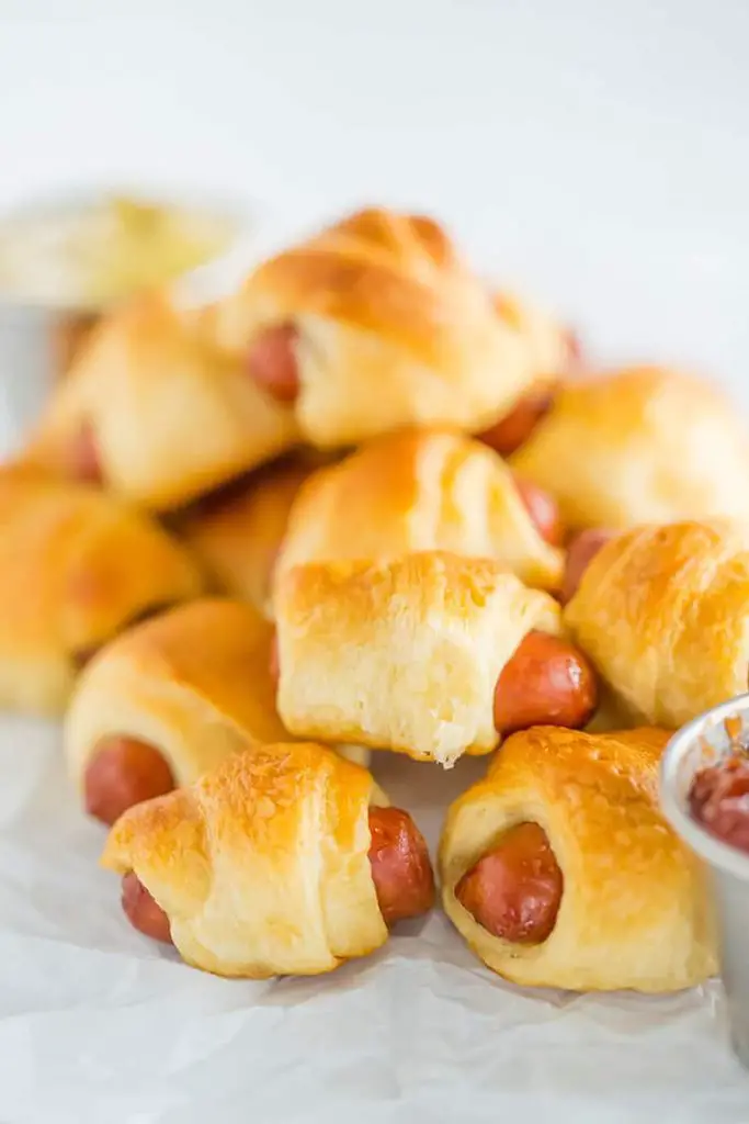 Best Super Bowl Appetizer Ideas-Pigs in a Blanket