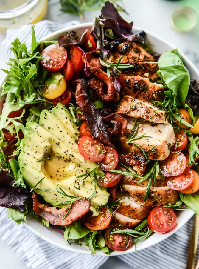 14 Summer Salad Recipe Ideas That Will Fill You Up- Rosemary Chicken Bacon & Avocado Salad