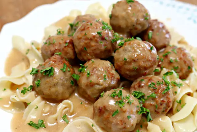 Easy Swedish Meatballs with Frozen Meatballs: The Most Delicious Swedish Meatballs You\'ll Ever Eat